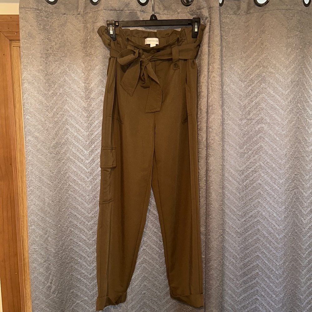 Pop sugar cargo pants size small